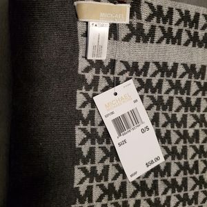 Michael Kors gray scarf